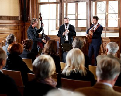 Am 7. November 2018 &uuml;berreichte Sektionschef J&uuml;rgen Meindl das Gro&szlig;e Ehrenzeichen f&uuml;r Verdienste um die Republik &Ouml;sterreich an Karin Kathrein und die Urkunde &uuml;ber die Verleihung des Berufstitels Professor an Stephan-Matthias Lademann.