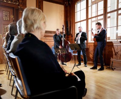 Am 7. November 2018 &uuml;berreichte Sektionschef J&uuml;rgen Meindl das Gro&szlig;e Ehrenzeichen f&uuml;r Verdienste um die Republik &Ouml;sterreich an Karin Kathrein und die Urkunde &uuml;ber die Verleihung des Berufstitels Professor an Stephan-Matthias Lademann.