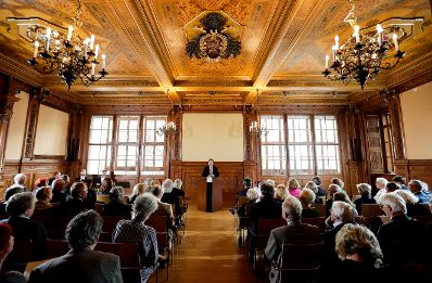 Am 7. November 2018 &uuml;berreichte Sektionschef J&uuml;rgen Meindl das Gro&szlig;e Ehrenzeichen f&uuml;r Verdienste um die Republik &Ouml;sterreich an Karin Kathrein und die Urkunde &uuml;ber die Verleihung des Berufstitels Professor an Stephan-Matthias Lademann. Im Bild der Laudator Benno Schollum.