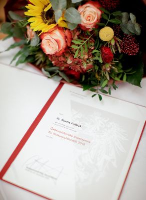 Am 22. November 2018 verlieh Sektionschef J&uuml;rgen Meindl den &Ouml;sterreichischen Staatspreis f&uuml;r Kulturpublizistik an Martin Pollack.