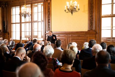 Am 3. Dezember 2018 wurden die Goldenen Ehrenzeichen f&uuml;r Verdienste um die Republik &Ouml;sterreich an Gerhard Heinz und Helmut Steubl &uuml;berreicht. Im Bild der Laudator Alexander Kukelka.