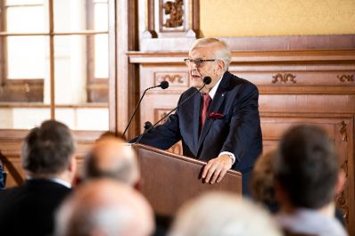 Am 3. Dezember 2018 wurden die Goldenen Ehrenzeichen f&uuml;r Verdienste um die Republik &Ouml;sterreich an Gerhard Heinz (im Bild) und Helmut Steubl &uuml;berreicht.