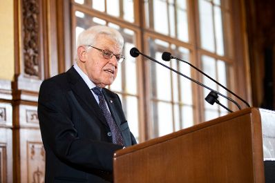 Am 3. Dezember 2018 wurden die Goldenen Ehrenzeichen f&uuml;r Verdienste um die Republik &Ouml;sterreich an Gerhard Heinz und Helmut Steubl (im Bild) &uuml;berreicht.