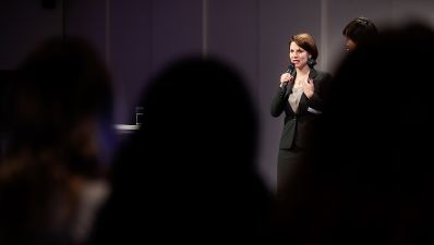 Am 19. Dezember 2018 fand eine Tag der offenen T&uuml;r im Austria Center Vienna statt zum Abschluss des EU-Ratvorsitzes. Im Bild Staatssekret&auml;rin Karoline Edtstadler.