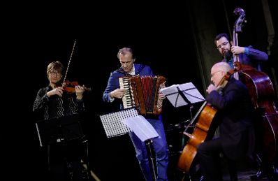 Am 4. November 2019 verlieh Sektionschef J&uuml;rgen Meindl den &Ouml;sterreichischen Buchpreis und den Deb&uuml;tpreis 2019.