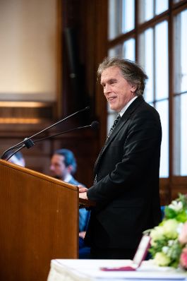 Am 13. Dezember 2019 &uuml;berreichte Reinhold Hohengartner das &Ouml;sterreichische Ehrenkreuz f&uuml;r Wissenschaft und Kunst an Eno Peci und die Urkunde &uuml;ber die Verleihung des Berufstitels Professor an Fate Velaj. Im Bild der Laudator Emil Brix.