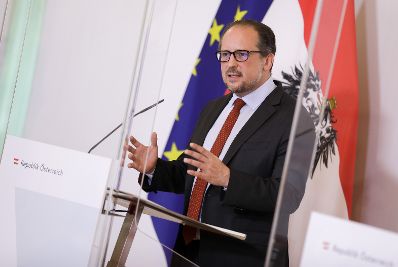 Im Bild Au&szlig;enminister Alexander Schallenberg beim Pressefoyer nach dem Ministerrat am 17. September 2020.