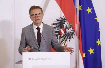 Im Bild Gesundheitsminister Rudolf Anschober beim Pressefoyer nach dem Ministerrat am 17. September 2020.