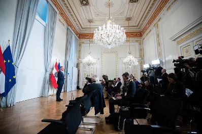 Am 23. November 2022 nahm Bundesminister Gerhard Karner (im Bild) am Doorstep vor dem Ministerrat teil.