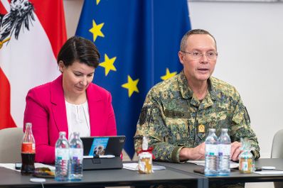 Am 19. Dezember 2022 nahmen Staatssekret&auml;rin Claudia Plakolm, Bundesministerin Klaudia Tanner und Bundesminister Johannes Rauch Veranstaltung &bdquo;1 Jahr GECKO&ldquo; teil.