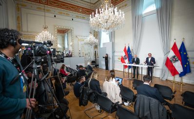 Am 26. April 2023 nahmen Bundesminister Johannes Rauch und Bundesminister Martin Kocher am Pressefoyer nach dem Ministerrat teil.