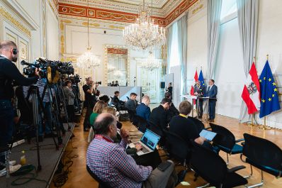 Am 4. Oktober 2023 nahmen Bundesminister Magnus Brunner und Bundesminister Johannes Rauch am Pressefoyer nach dem Ministerrat teil.