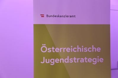 Am 28. November 2023 fand das 9. Forum Jugendstrategie unter dem Titel &quot;Jugend und Krisen: Initiativen in schwierigen Zeiten&quot; statt.