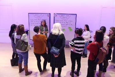 Am 28. November 2023 fand das 9. Forum Jugendstrategie unter dem Titel &quot;Jugend und Krisen: Initiativen in schwierigen Zeiten&quot; statt.