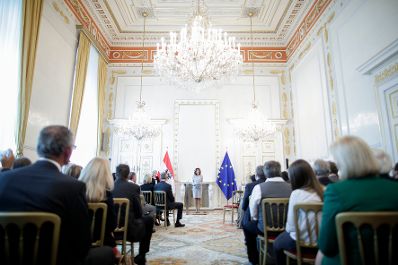 Am 9. September 2019 bestellte Bundeskanzlerin Brigitte Bierlein Vertreterinnen und Vertreter der Wirtschaft zu Mitgliedern der bei der Bundesanstalt "Statistik &Ouml;sterreich" eingerichteten Wirtschaftskurie. Damit haben sie das Recht, die Bezeichnung "Kommerzialrat/Kommerzialr&auml;tin f&uuml;r die Statistik" zu f&uuml;hren.