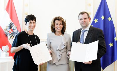 Am 9. September 2019 bestellte Bundeskanzlerin Brigitte Bierlein Vertreterinnen und Vertreter der Wirtschaft zu Mitgliedern der bei der Bundesanstalt "Statistik &Ouml;sterreich" eingerichteten Wirtschaftskurie. Damit haben sie das Recht, die Bezeichnung "Kommerzialrat/Kommerzialr&auml;tin f&uuml;r die Statistik" zu f&uuml;hren.