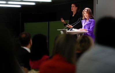 Am 12. September 2019 nahm Bundeskanzlerin Brigitte Bierlein (im Bild) gemeinsam mit Bundesministerin Ines Stilling und Bundesministerin Brigitte Zarfl beim der Er&ouml;ffnung der Konferenz &bdquo;Frauen mit Behinderung &ndash; warum wir dar&uuml;ber reden m&uuml;ssen&ldquo; teil.