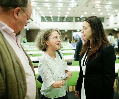 Am 12. September 2019 nahm Bundeskanzlerin Brigitte Bierlein gemeinsam mit Bundesministerin Ines Stilling (r.) und Bundesministerin Brigitte Zarfl beim der Er&ouml;ffnung der Konferenz &bdquo;Frauen mit Behinderung &ndash; warum wir dar&uuml;ber reden m&uuml;ssen&ldquo; teil.