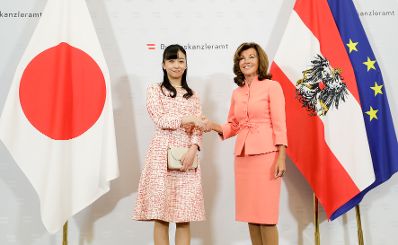 Am 18. September 2019 empfing Bundeskanzlerin Brigitte Bierlein (r.) die japanische Prinzessin Kako (l.) zu einem Gespr&auml;ch.