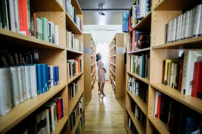 Am 21. September 2019 reiste Bundeskanzlerin Brigitte Bierlein anl&auml;sslich der UN-Generalversammlung nach New York. Im Bild beim Besuch des &Ouml;sterreichischen Kulturforums.