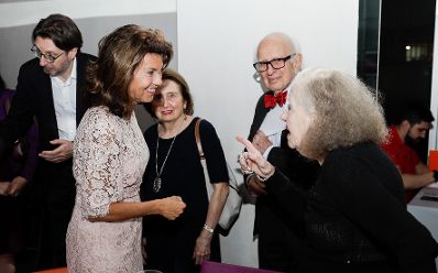 Am 21. September 2019 reiste Bundeskanzlerin Brigitte Bierlein (l.) anl&auml;sslich der UN-Generalversammlung nach New York. Im Bild mit Eric Kandel (m.r.), Denise Kandel (m.l.) und Lisl Steiner (r.).