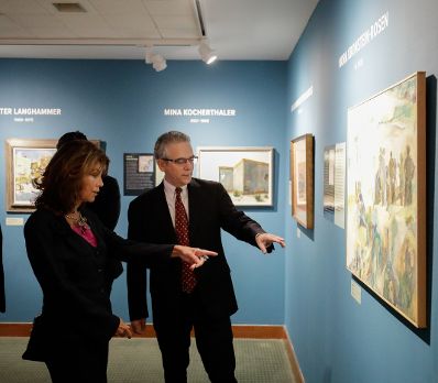 Am 22. September 2019 setzte Bundeskanzlerin Brigitte Bierlein anl&auml;sslich der UN-Generalversammlung nach New York fort. Im Bild beim Besuch des Leo Baeck Institute for the Study of German-Jewish History and Culture.