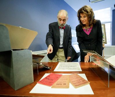 Am 22. September 2019 setzte Bundeskanzlerin Brigitte Bierlein anl&auml;sslich der UN-Generalversammlung nach New York fort. Im Bild beim Besuch des Leo Baeck Institute for the Study of German-Jewish History and Culture.