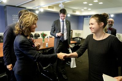 Am 22. September 2019 setzte Bundeskanzlerin Brigitte Bierlein anl&auml;sslich der UN-Generalversammlung nach New York fort. Im Bild beim Besuch des Leo Baeck Institute for the Study of German-Jewish History and Culture.