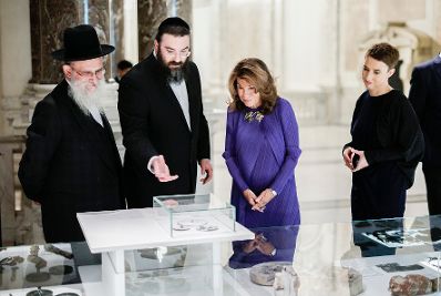 Am 7. November 2019 er&ouml;ffnete Bundeskanzler Brigitte Bierlein die Ausstellung &quot;Nicht mehr versch&uuml;ttet&quot; im Haus der Geschichte &Ouml;sterreich.