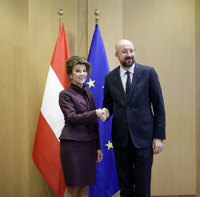 Am 11. Dezember 2019 nahm Bundeskanzlerin Brigitte Bierlein (l.) am Europ&auml;ischen Rat der Staats- und Regierungschefs teil. Im Bild beim Bilateralen Treffen mit Charles Michel (r.), Pr&auml;sident des Europ&auml;ischen Rates.