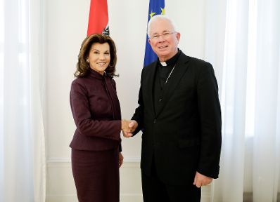 Am 19. Dezember 2019 lud Bundeskanzlerin Brigitte Bierlein religi&ouml;se Vertreterinnen und Vertreter zu einem Adventempfang in das Bundeskanzleramt.