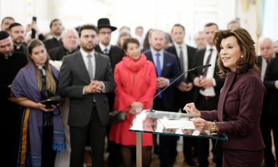 Am 19. Dezember 2019 lud Bundeskanzlerin Brigitte Bierlein religi&ouml;se Vertreterinnen und Vertreter zu einem Adventempfang in das Bundeskanzleramt.