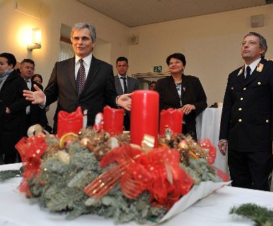 Am Christtag, Freitag, den 25. Dezember 2009 besuchte Bundeskanzler Werner Faymann die Zentralwache der Wiener Feuerwehr am Hof um den symbolischen Dank und Anerkennung f&uuml;r den Dienst an der Allgemeinheit zu Weihnachten zum Ausdruck zu bringen.
