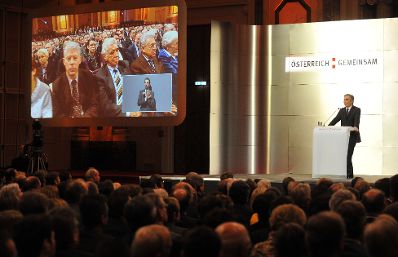 Dienstag, den 2. Dezember 2009, hielt Bundeskanzler Werner Faymann in der Wiener Hofburg die Grundsatzrede &quot;&Ouml;sterreich Gemeinsam&quot; aus Anlass des ersten Jahrestags der Bundesregierung.