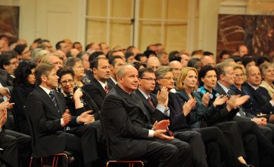 Dienstag, den 2. Dezember 2009, hielt Bundeskanzler Werner Faymann in der Wiener Hofburg die Grundsatzrede &quot;&Ouml;sterreich Gemeinsam&quot; aus Anlass des ersten Jahrestags der Bundesregierung.