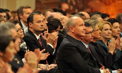 Dienstag, den 2. Dezember 2009, hielt Bundeskanzler Werner Faymann in der Wiener Hofburg die Grundsatzrede &quot;&Ouml;sterreich Gemeinsam&quot; aus Anlass des ersten Jahrestags der Bundesregierung.