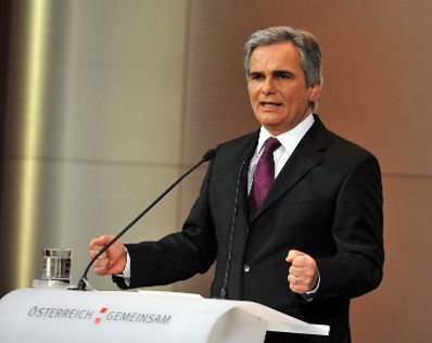 Dienstag, den 2. Dezember 2009, hielt Bundeskanzler Werner Faymann in der Wiener Hofburg die Grundsatzrede &quot;&Ouml;sterreich Gemeinsam&quot; aus Anlass des ersten Jahrestags der Bundesregierung.