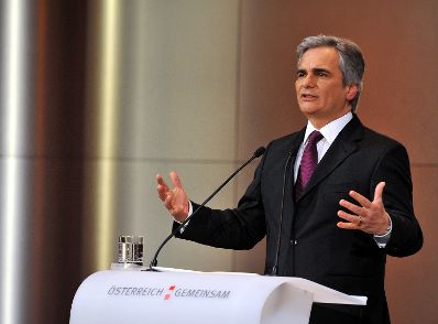 Dienstag, den 2. Dezember 2009, hielt Bundeskanzler Werner Faymann in der Wiener Hofburg die Grundsatzrede &quot;&Ouml;sterreich Gemeinsam&quot; aus Anlass des ersten Jahrestags der Bundesregierung.