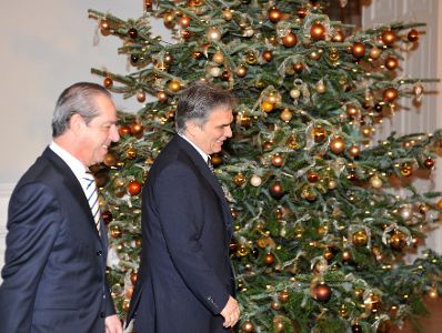 Freitag, den 4. Dezember 2009 traf Bundeskanzler Werner Faymann (r.) im Bundeskanzleramt in Wien mit dem Premierminister der Republik Malta Lawrence Gonzi (l.) zu politischen Gespr&auml;chen zusammen.