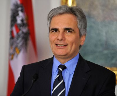 Montag, den 23. November 2009 fand im Bundeskanzleramt in Wien die politische Auftaktveranstaltung 'Eine Strategie f&uuml;r Forschung, Technologie und Innovation in &Ouml;sterreich' unter Leitung von Bundeskanzler Werner Faymann mit Vertretern aus Politik, Wirtschaft, Wissenschaft und Kultur statt.