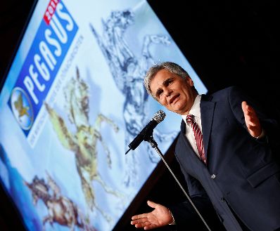 Am 9. Juni 2011 hielt Bundeskanzler Werner Faymann Begr&uuml;&szlig;ungsworte bei der Galanacht der Wirtschaft "PEGASUS" der Ober&ouml;sterreichischen Nachrichten in Linz.