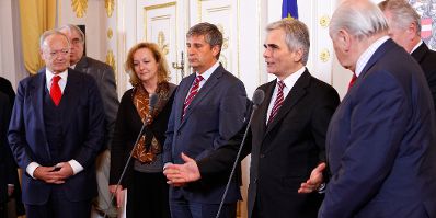 Am 14. November 2011 traf Bundeskanzler Werner Faymann mit Seniorenvertretern zu einem Arbeitsgespr&auml;ch zusammen.