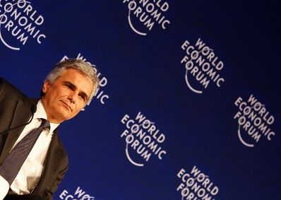 Am 8. Juni 2011 nahm Bundeskanzler Werner Faymann am World Economic Forum on Europe and Central Asia in der Wiener Hofburg teil.