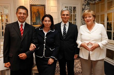 Offizieller Besuch der Bundeskanzlerin der Bundesrepublik Deutschland am 7. September 2012 in &Ouml;sterreich. Im Bild (v.r.n.l.) Bundeskanzlerin Angela Merkel, Bundeskanzler Werner Faymann, Martina Ludwig-Faymann und Joachim Sauer im Hotel Sacher.