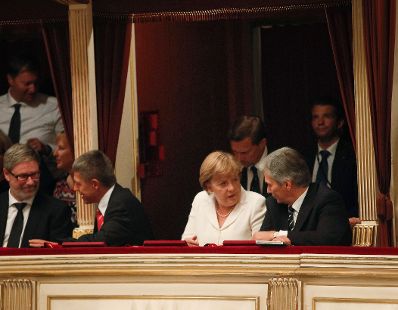 Offizieller Besuch der Bundeskanzlerin der Bundesrepublik Deutschland am 7. September 2012 in &Ouml;sterreich. Im Bild Bundeskanzler Werner Faymann (r.) mit Bundeskanzlerin Angela Merkel (l.) in der Wiener Staatsoper.