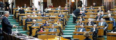 Am 13. November 2012 sprach Bundeskanzler Werner Faymann in der Aktuellen Europastunde bei der Nationalratssitzung im Parlament zum Thema &quot;H&ouml;here EU-Beitr&auml;ge&quot;.