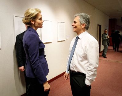 Am 23. November 2012 endete in Br&uuml;ssel der 2-t&auml;gige Europ&auml;ische Rat der EU-Staats- und Regierungschefs. Im Bild Bundeskanzler Werner Faymann (r.) mit D&auml;nemarks Premierministerin Helle Thorning-Schmidt (l.).