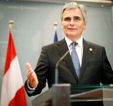 Am 23. November 2012 endete in Br&uuml;ssel der 2-t&auml;gige Europ&auml;ische Rat der EU-Staats- und Regierungschefs. Im Bild Bundeskanzler Werner Faymann bei der Pressekonferenz.