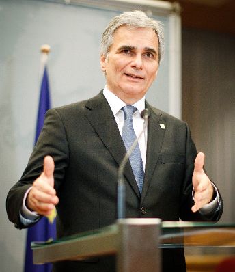 Am 23. November 2012 endete in Br&uuml;ssel der 2-t&auml;gige Europ&auml;ische Rat der EU-Staats- und Regierungschefs. Im Bild Bundeskanzler Werner Faymann bei der Pressekonferenz.