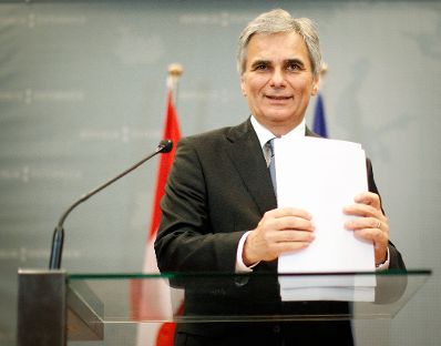 Am 23. November 2012 endete in Br&uuml;ssel der 2-t&auml;gige Europ&auml;ische Rat der EU-Staats- und Regierungschefs. Im Bild Bundeskanzler Werner Faymann bei der Pressekonferenz.